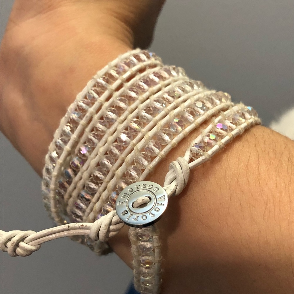 Swarovski leather wrap bracelet!! Very sparkly✨